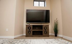 Luxury 3 Bedroom, 20 Min To Boston, 15Min Encore
